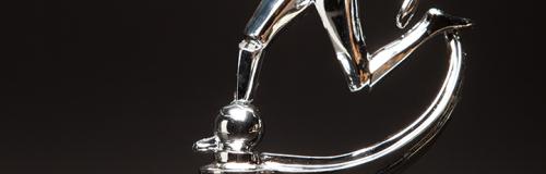 小型快速雕刻机制作的奖杯牌