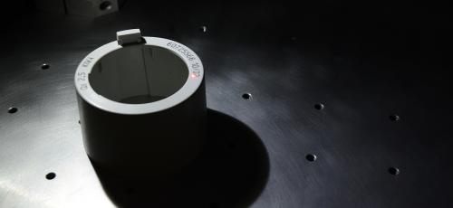 用激光打标工作站做的单元打标