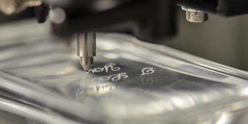 Gravotech - Glass engraving